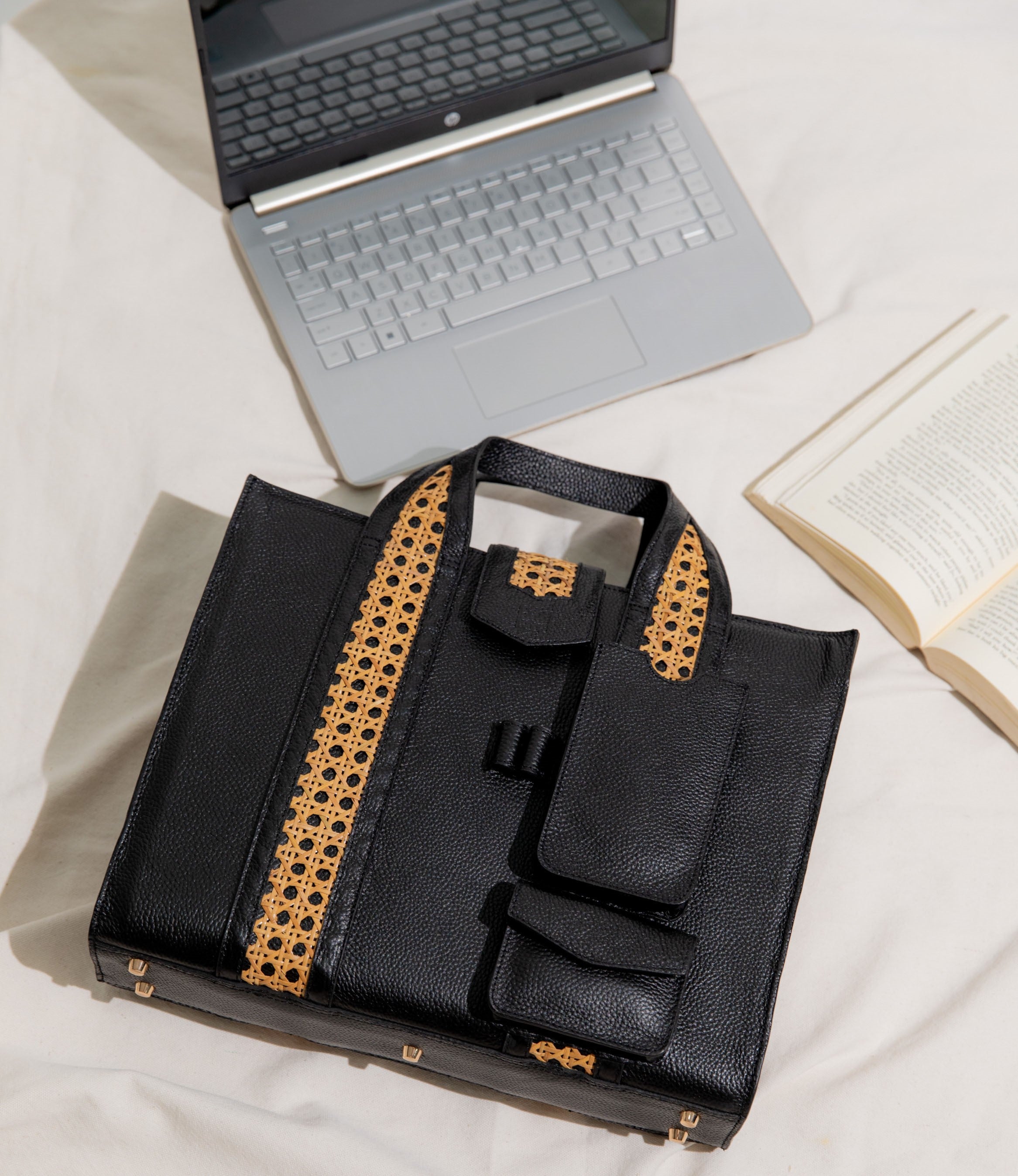 LaptopBag1.jpg