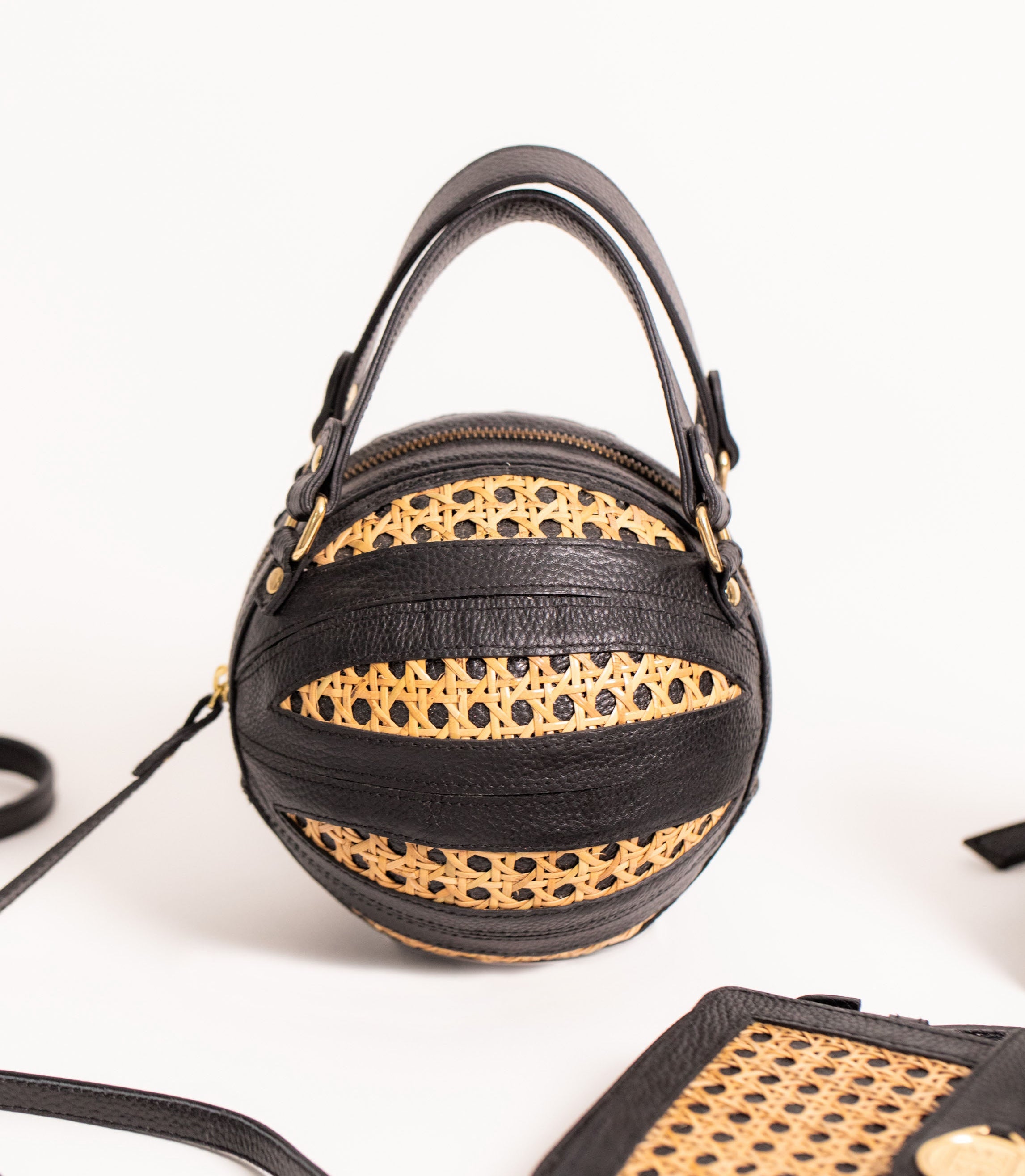 Solihiya Ball Bag